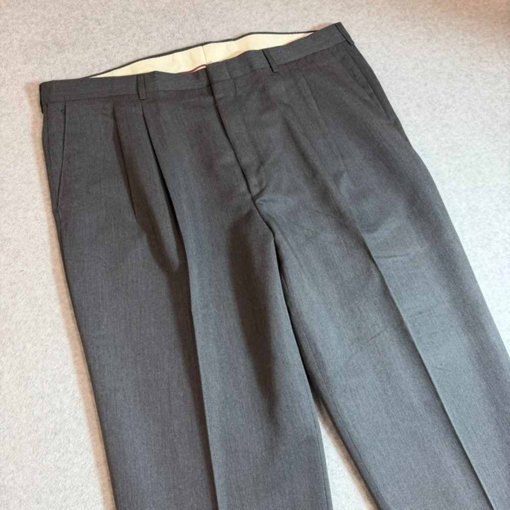 Haggar Mens Gray Pleated Dress Pants Trousers 42x30